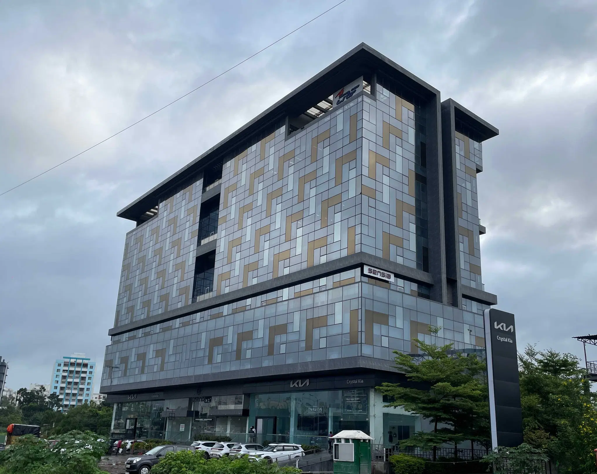 Axis Centra