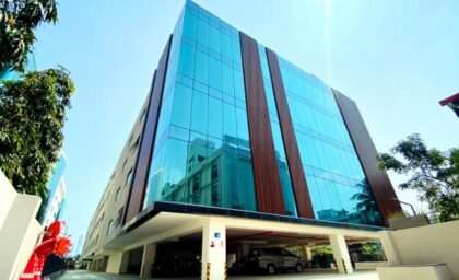 Urban Square Building