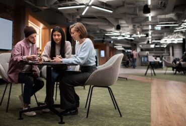 Top Benefits of Working in a Collaborative Coworking Space